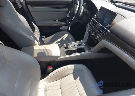 2018 Honda Accord Touring 2.0T from USA, damaged, VIN 1HGCV2F91JA036860